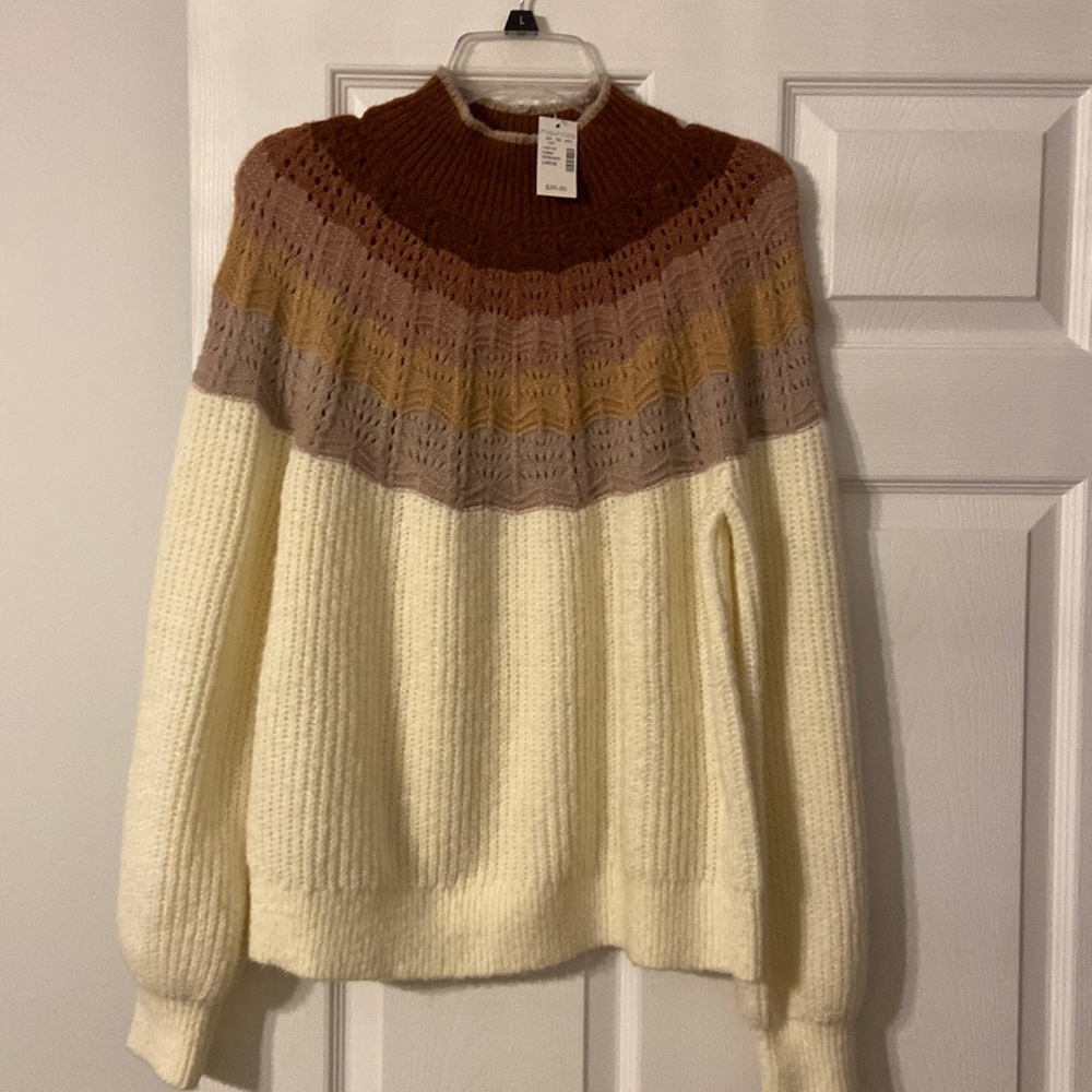 Maurice’s Sweater size L brand new with tag very soft and warm. - Picture 1 of 8
